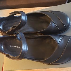 aravon shoes